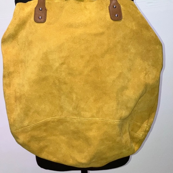 Mustard, yellow suede hobo bag - Picture 5 of 7